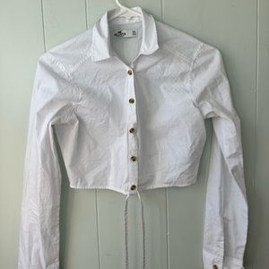 Hollister Women's White Button-Up Crop Top
